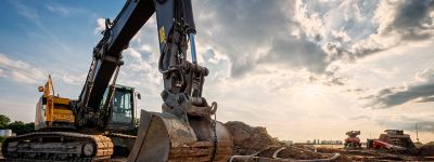 Baustellenfahrzeug in Aktion